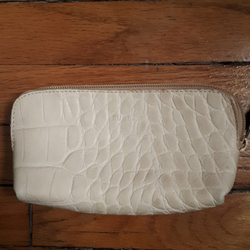 Vintage Furla Cream Leather Pouch